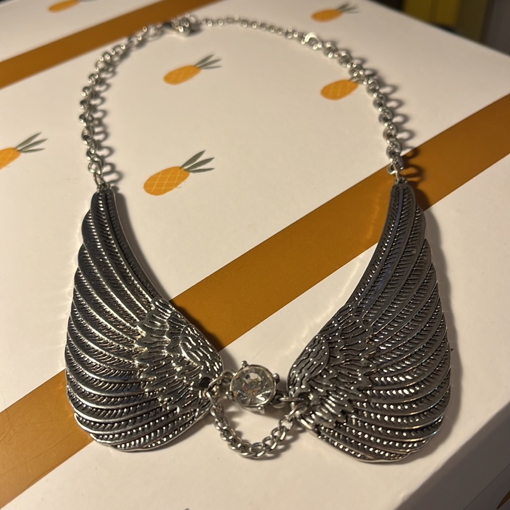 Silver wing necklace